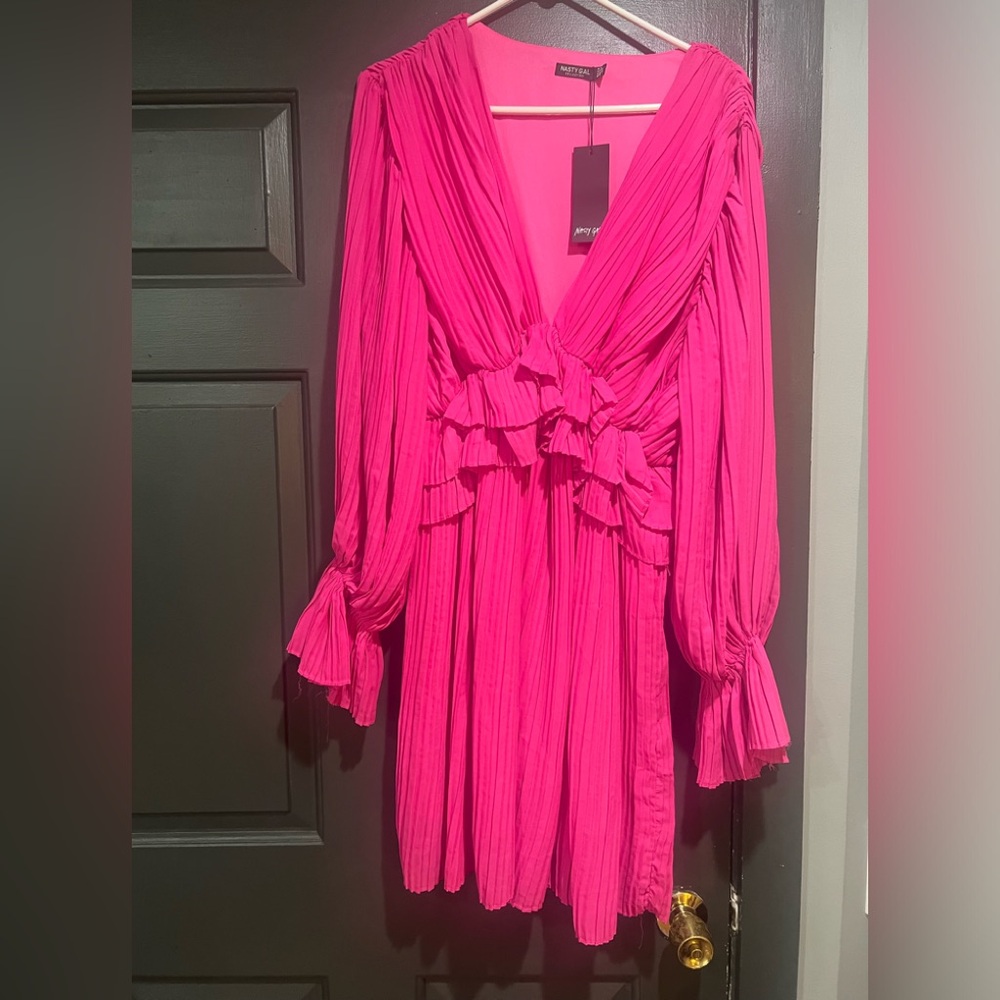 Nasty Gal fucsia ruffle dress